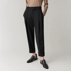 COS Black High Waisted Pleated Tapered Cuffed Ankle Trouser - Size 4 (Small)